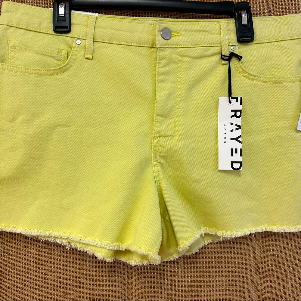 NWT Frayed Jeans High Rise Denim Short color Evening Primrose Size 14/32